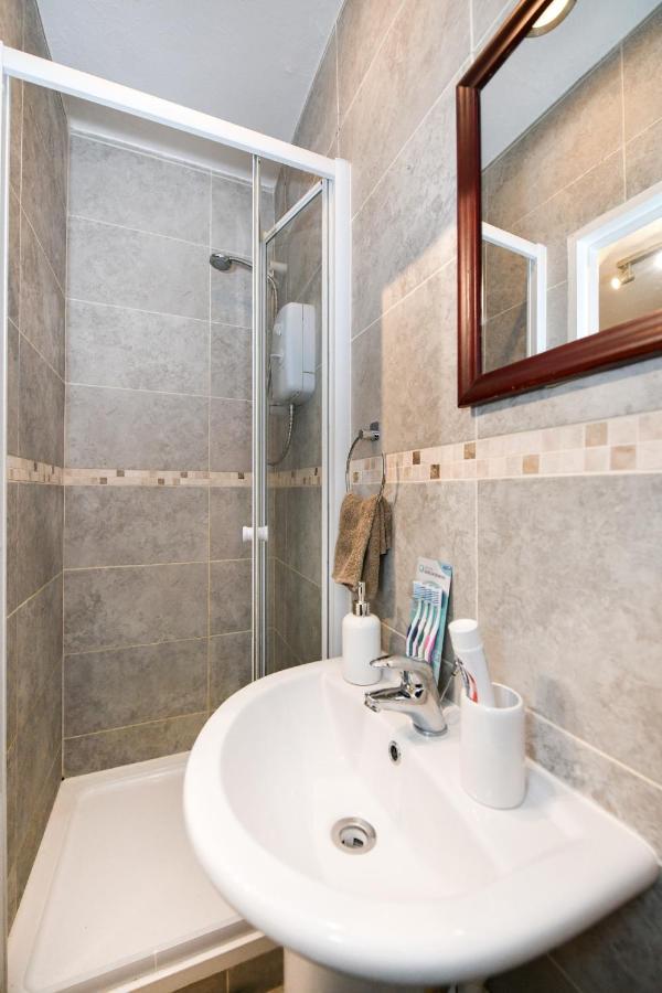 Beautiful Accommodation Near Reading City Centre Buitenkant foto