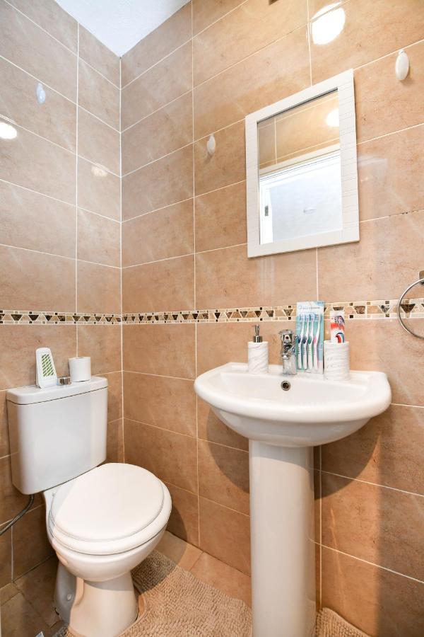 Beautiful Accommodation Near Reading City Centre Buitenkant foto